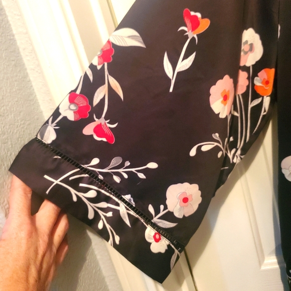 M/L Silky Robe - Picture 6 of 9